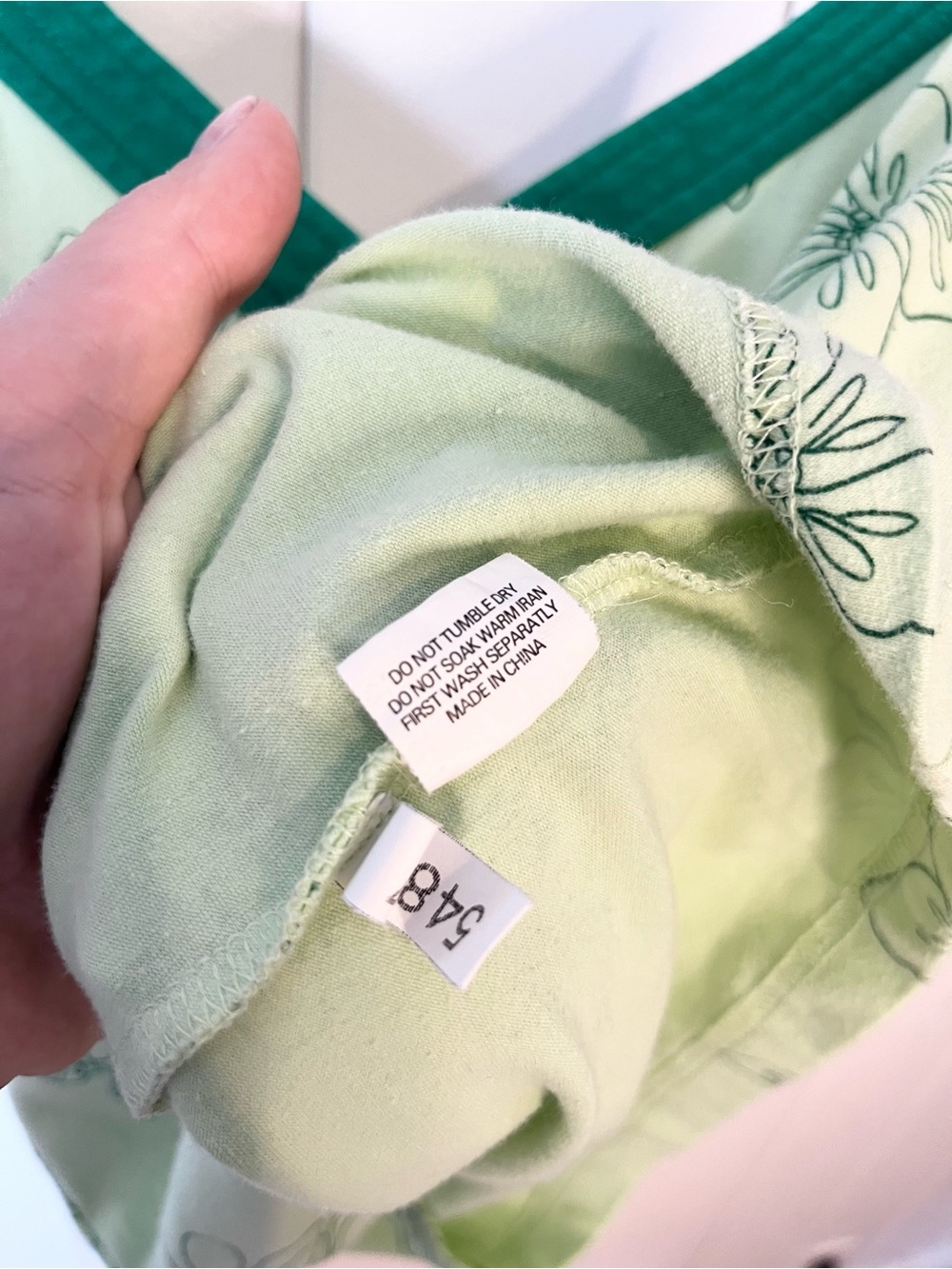 Valley Girl Green Floral Tank Top. Size Large. - Picture 4 of 5